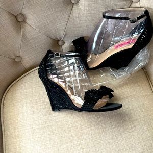 Betsey Johnson wedge shoes black